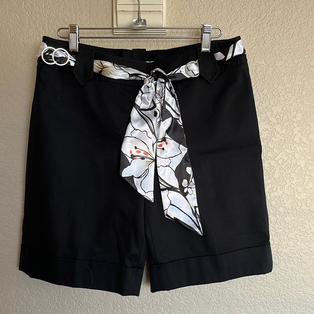 🆕 White House Black Market black cuffed shorts